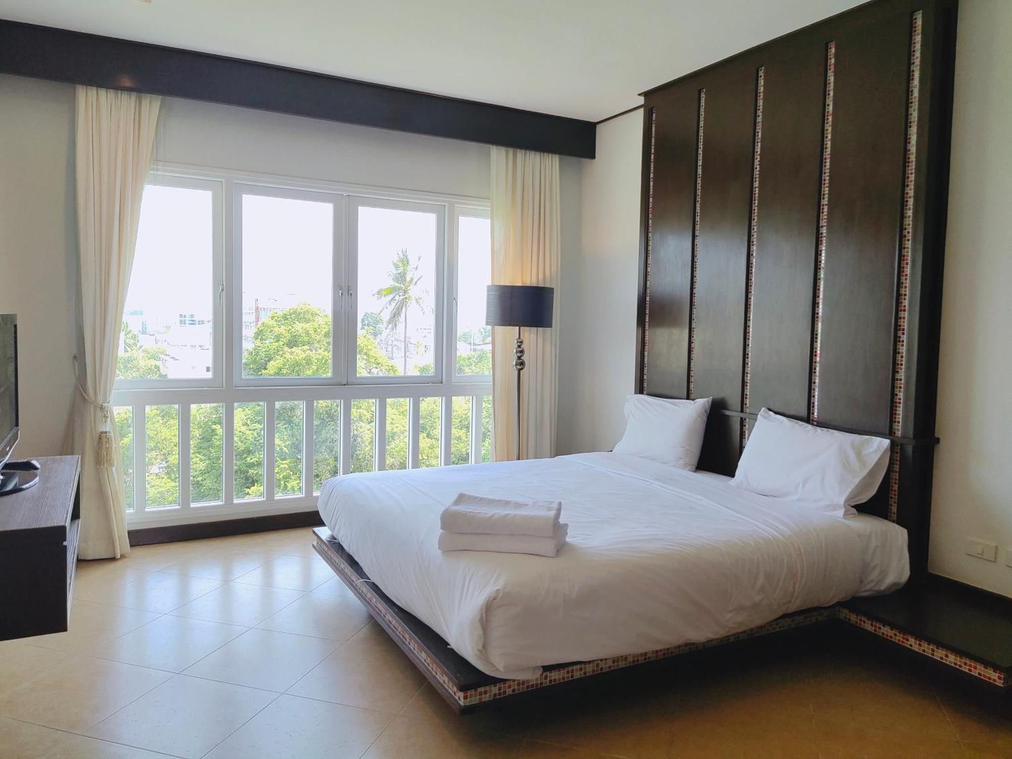 Ratana Hotel Chalong Rawai Eksteriør billede